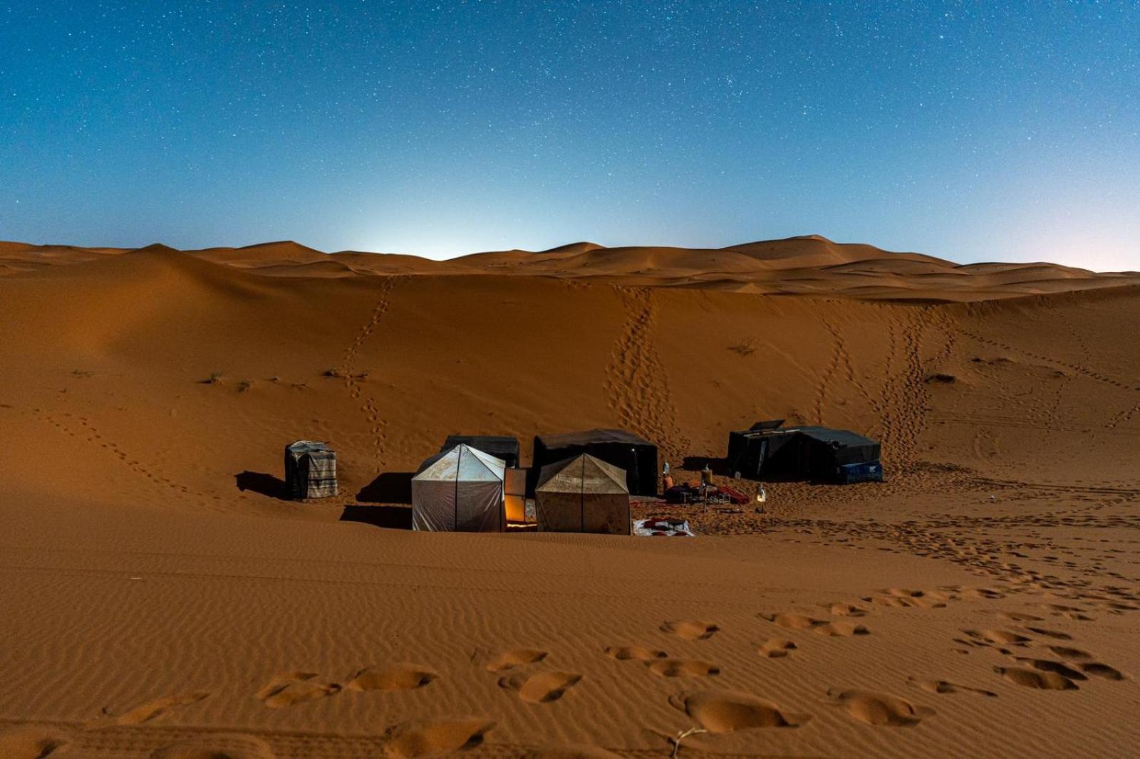 Готель Erg Chebbi Starlight Camp Мерзуга Екстер'єр фото