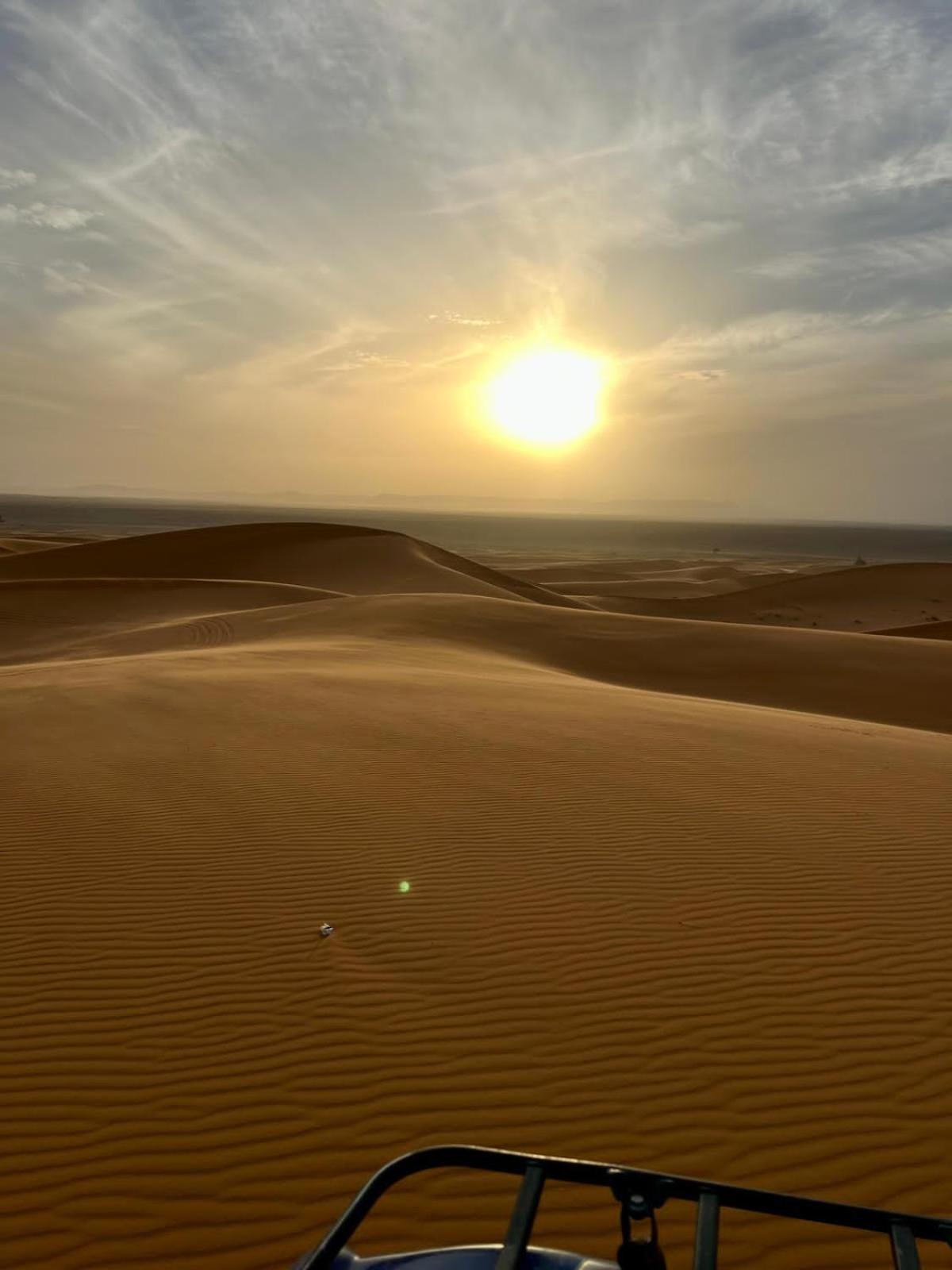 Готель Erg Chebbi Starlight Camp Мерзуга Екстер'єр фото