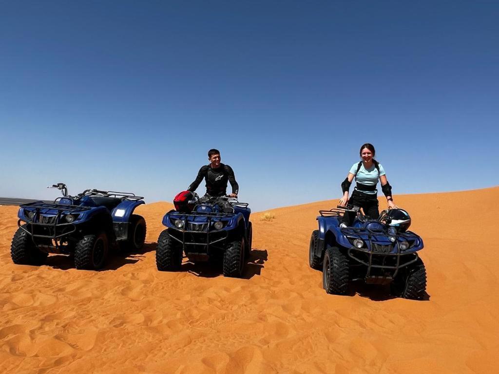 Готель Erg Chebbi Starlight Camp Мерзуга Екстер'єр фото