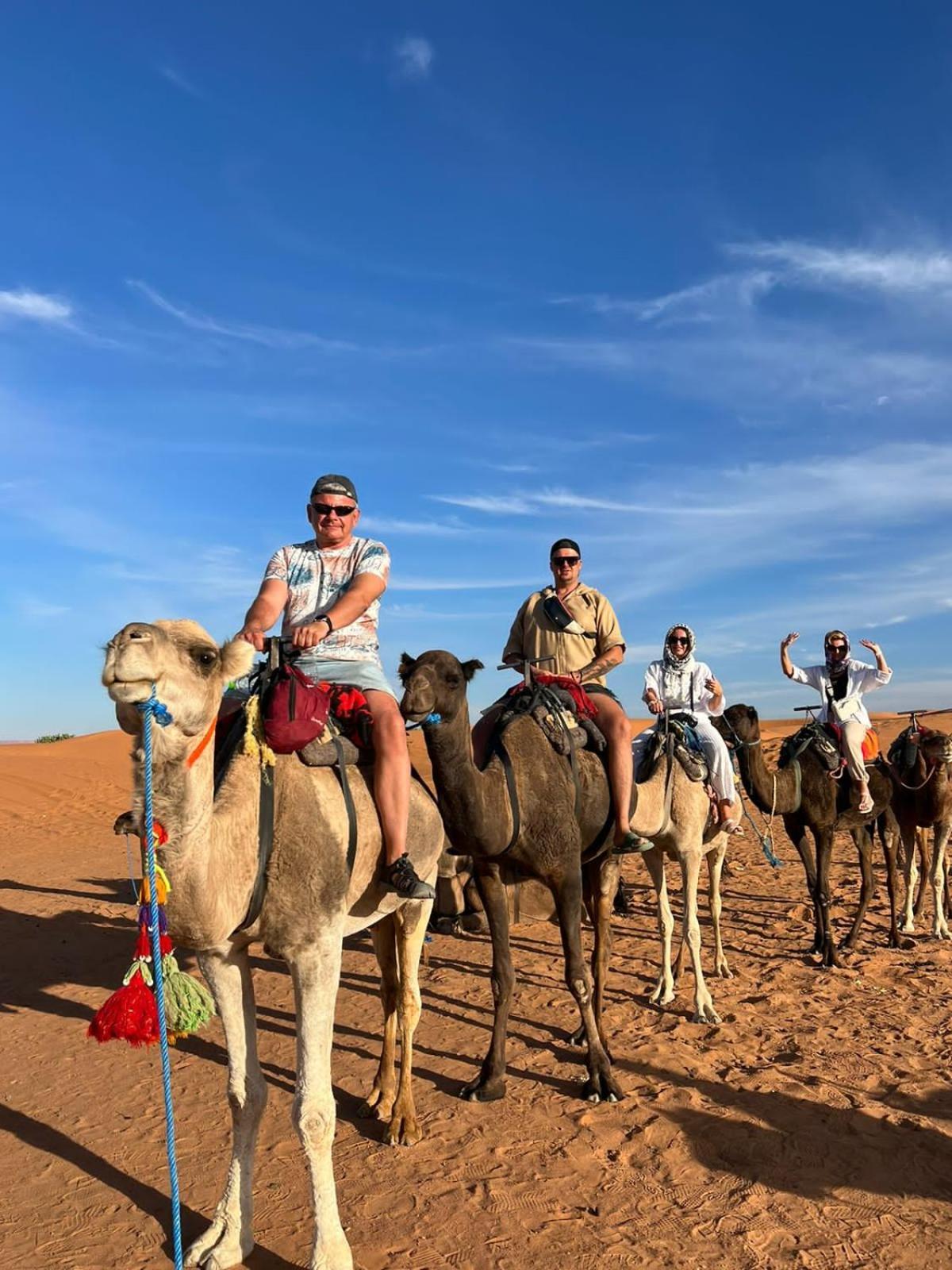 Готель Erg Chebbi Starlight Camp Мерзуга Екстер'єр фото