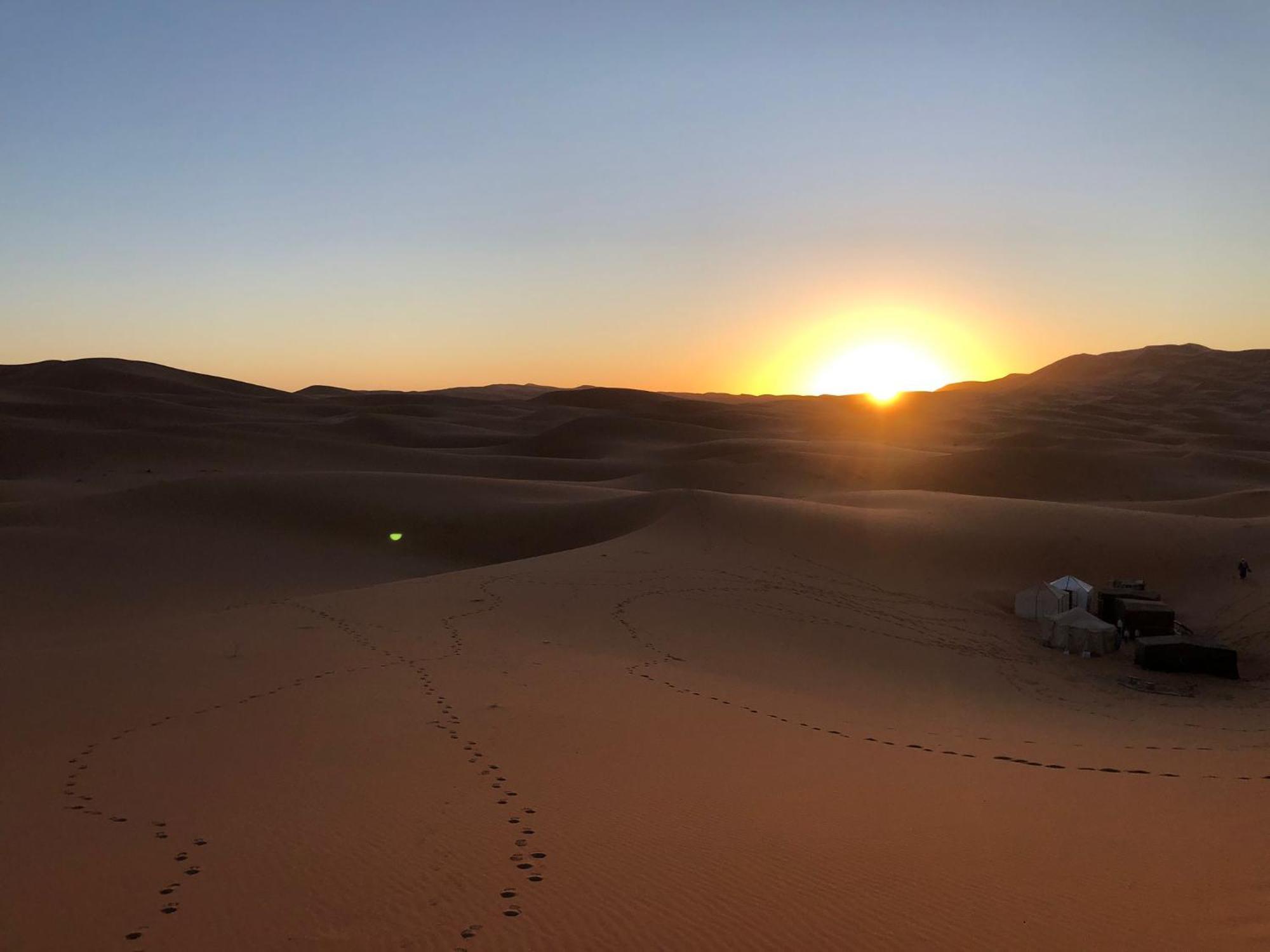 Готель Erg Chebbi Starlight Camp Мерзуга Екстер'єр фото