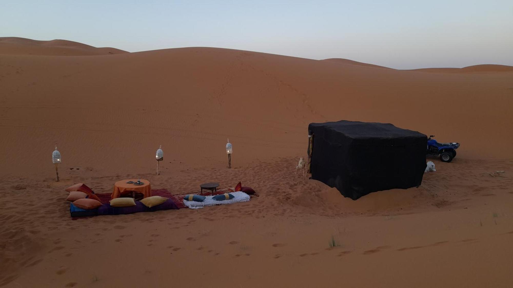 Готель Erg Chebbi Starlight Camp Мерзуга Номер фото