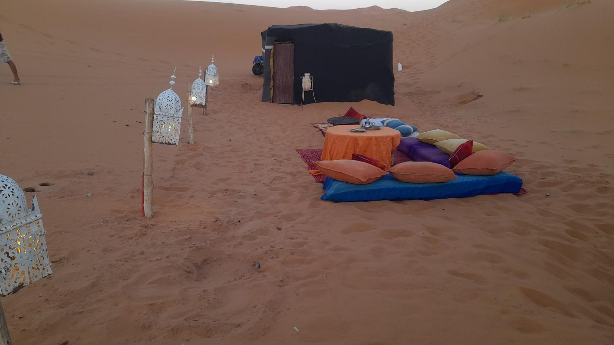 Готель Erg Chebbi Starlight Camp Мерзуга Номер фото