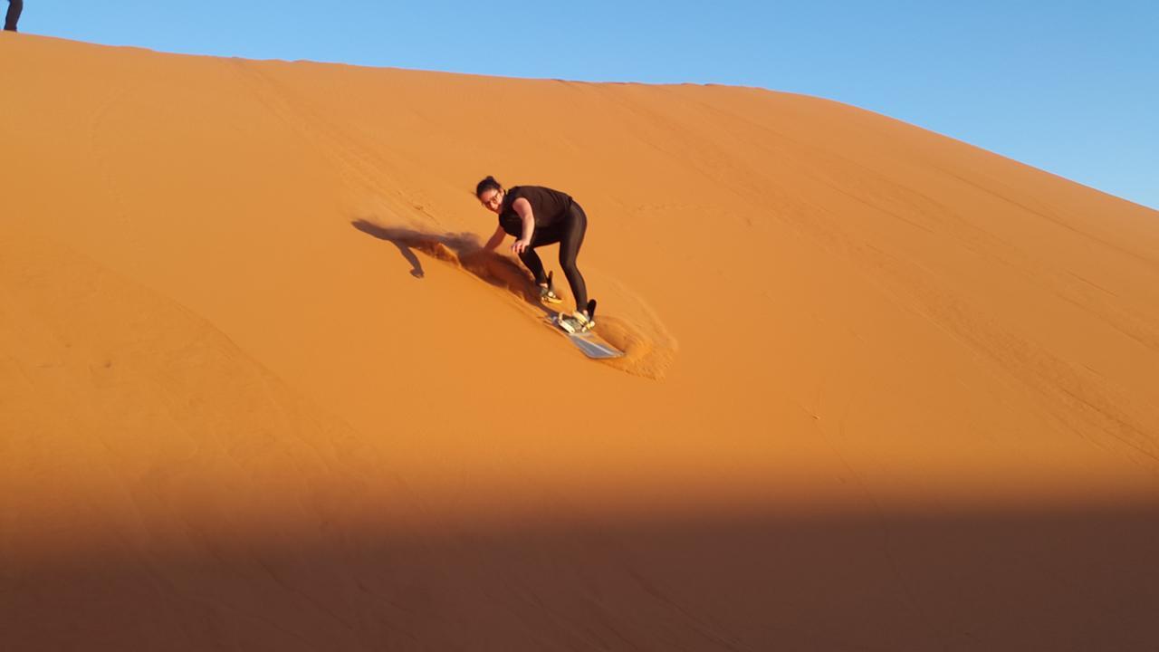 Готель Erg Chebbi Starlight Camp Мерзуга Екстер'єр фото